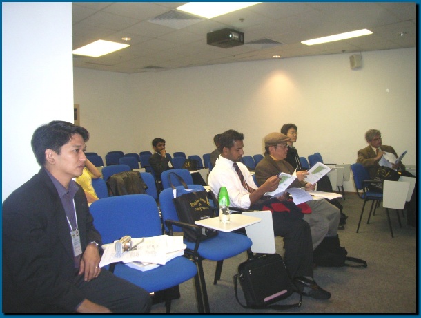 602x451 pixels (93K)